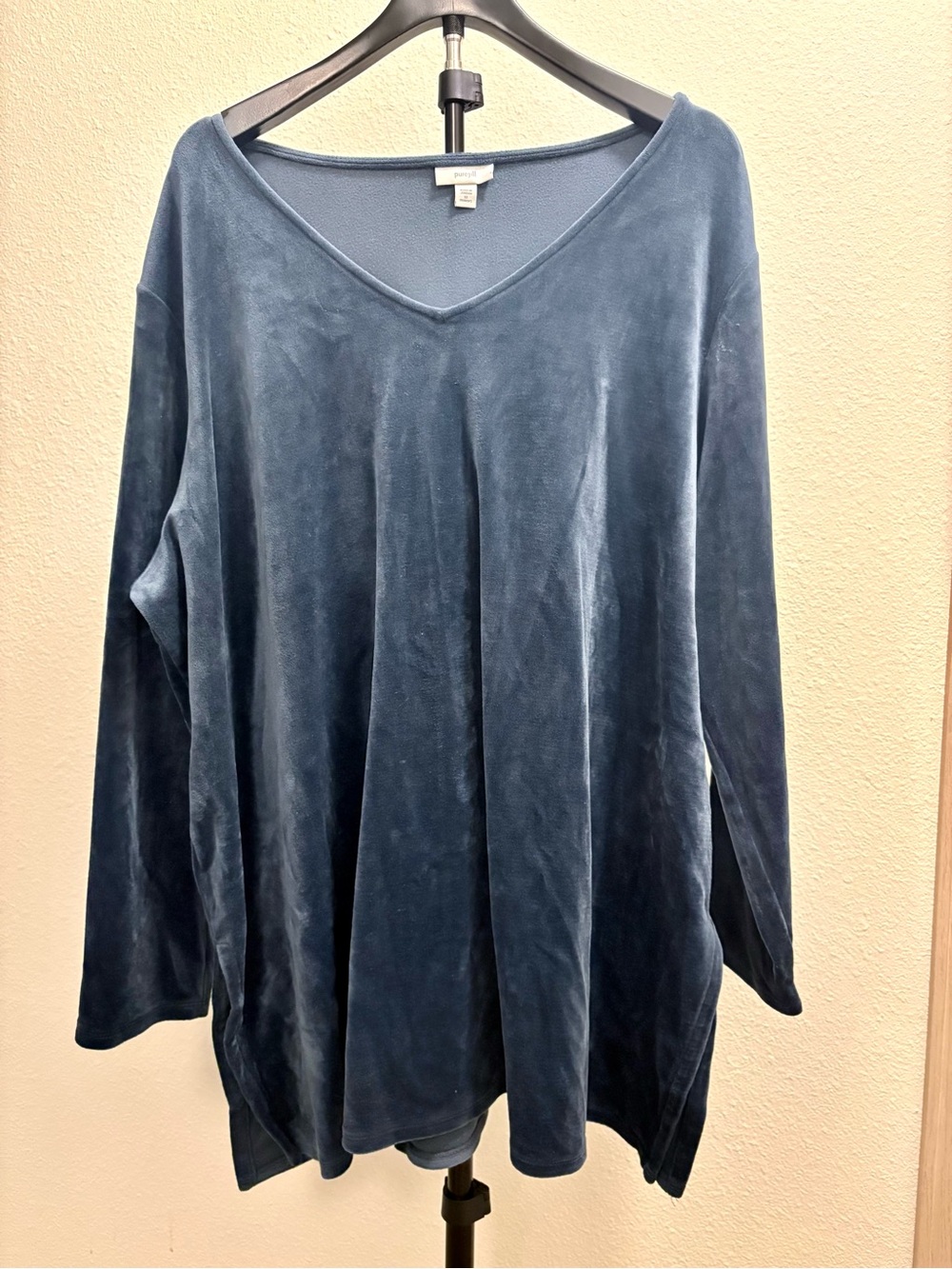 J. Jill Soft and Cozy Slate Blue Lightweight Velour V-Neck Tunic
